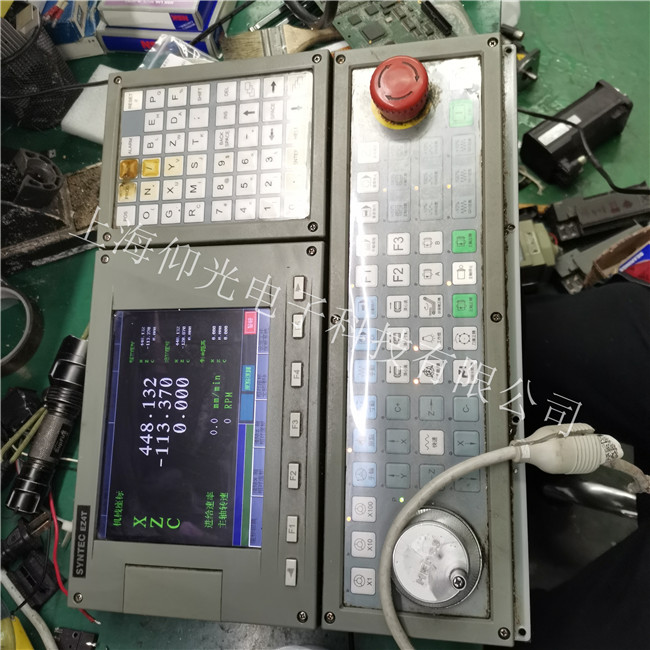 新時代數控機床伺服控制器操作面板故障維修